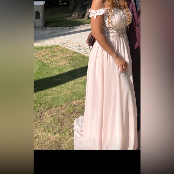 Blushing pink wedding dress. This dress was worn once for a wedding I attended - Picture 1 of 6